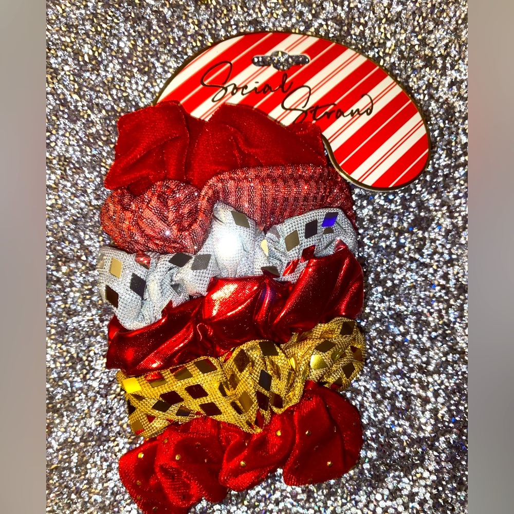 Social Strand Holiday Hair Scrunchies